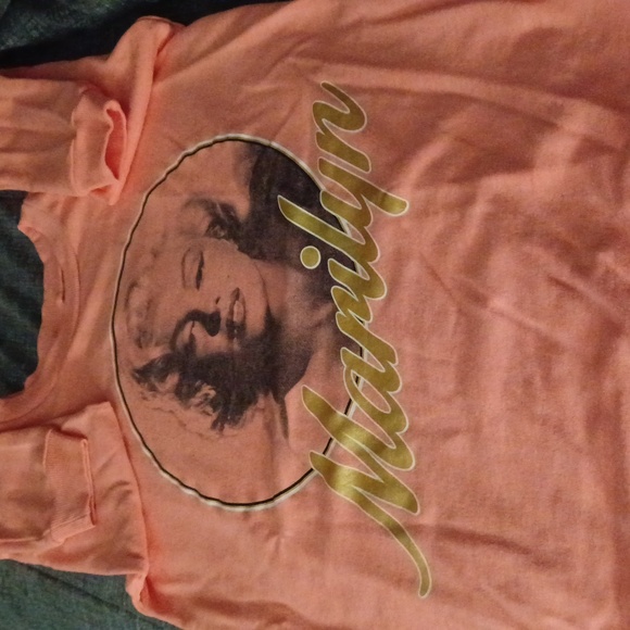 Marilyn Monroe Sweater - Picture 3 of 12